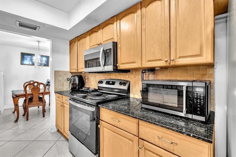 Image 26 of 57 For 6409 72nd Ave