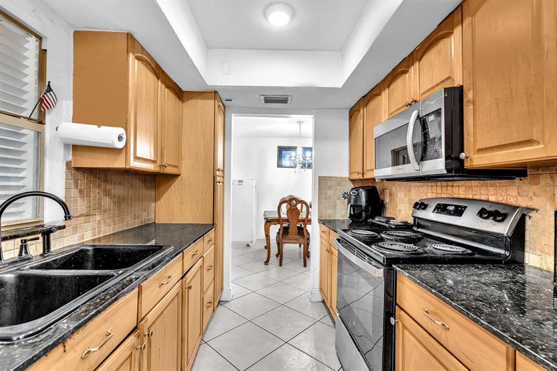 Image 27 of 57 For 6409 72nd Ave