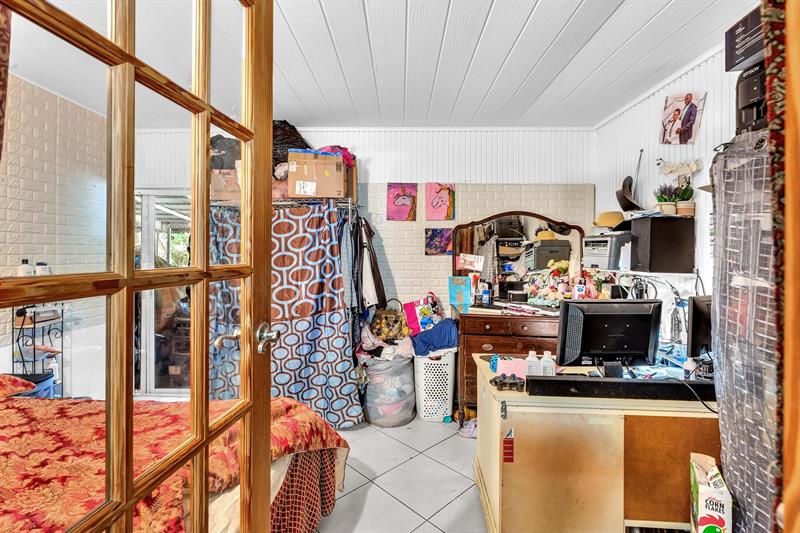 Image 29 of 57 For 6409 72nd Ave