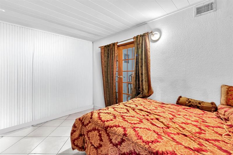 Image 35 of 57 For 6409 72nd Ave