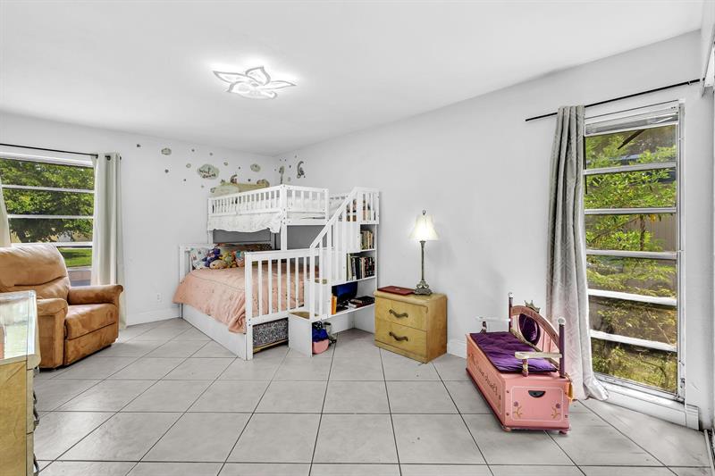 Image 41 of 57 For 6409 72nd Ave