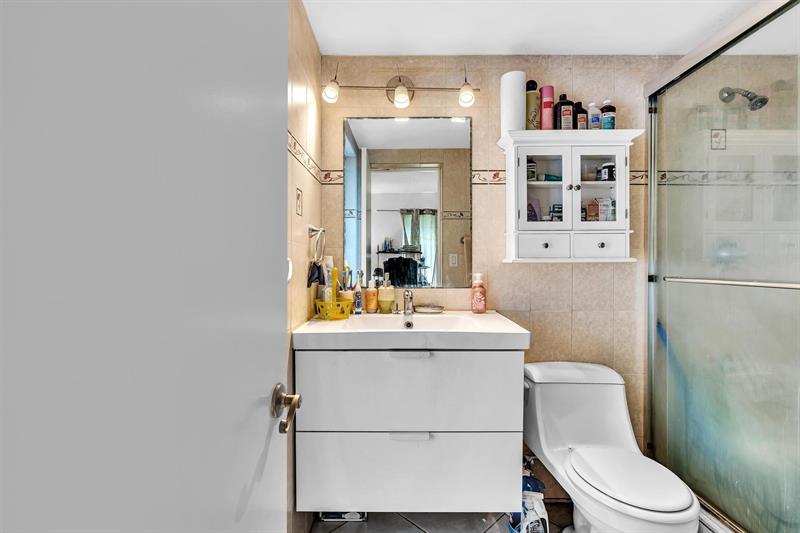 Image 47 of 57 For 6409 72nd Ave