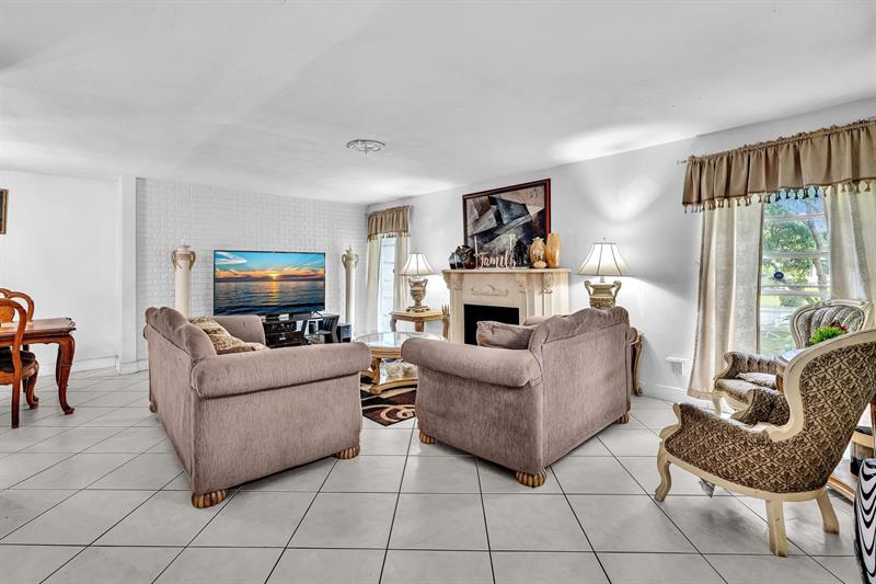 Image 7 of 57 For 6409 72nd Ave