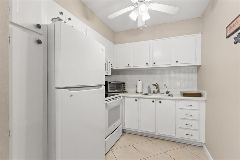 Image 14 of 30 For 2160 56th Ct  102