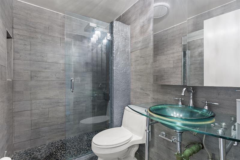 Image 17 of 30 For 2160 56th Ct  102