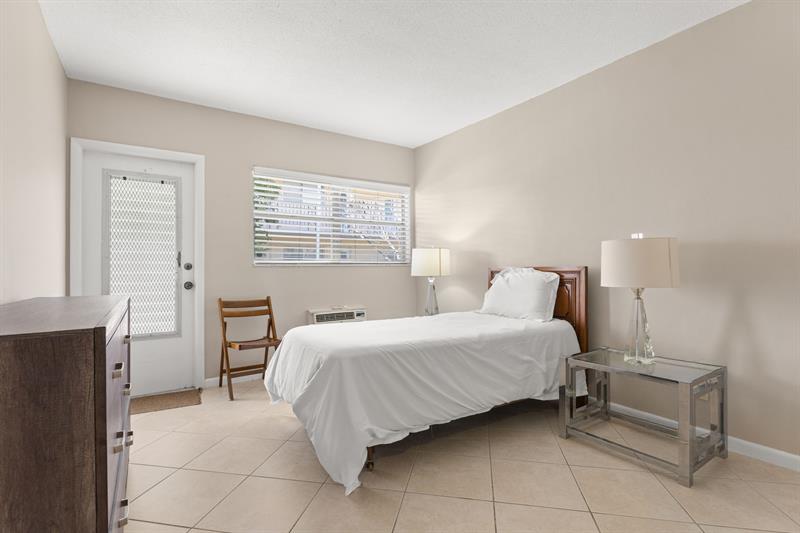 Image 20 of 30 For 2160 56th Ct  102