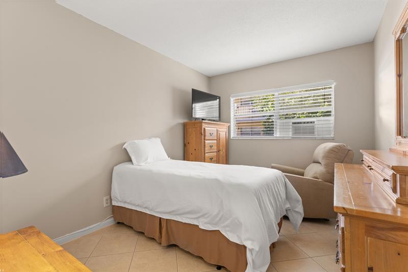 Image 22 of 30 For 2160 56th Ct  102