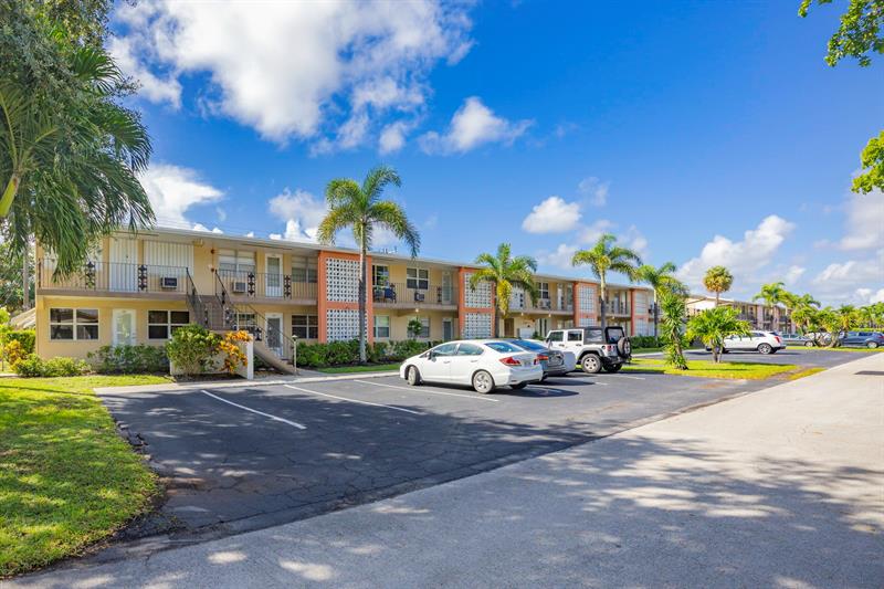 Image 3 of 30 For 2160 56th Ct  102