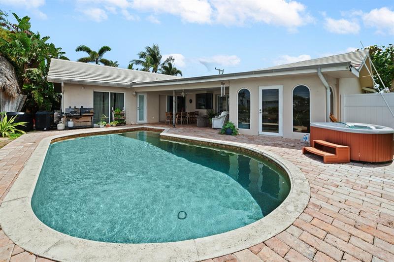 Image 14 of 15 For 3 Sabal Island Dr