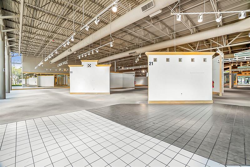 Image 11 of 14 For 1605 Oakland Park Blvd