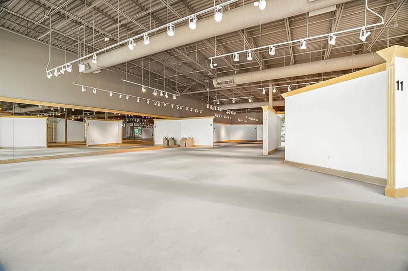 Image 12 of 14 For 1605 Oakland Park Blvd