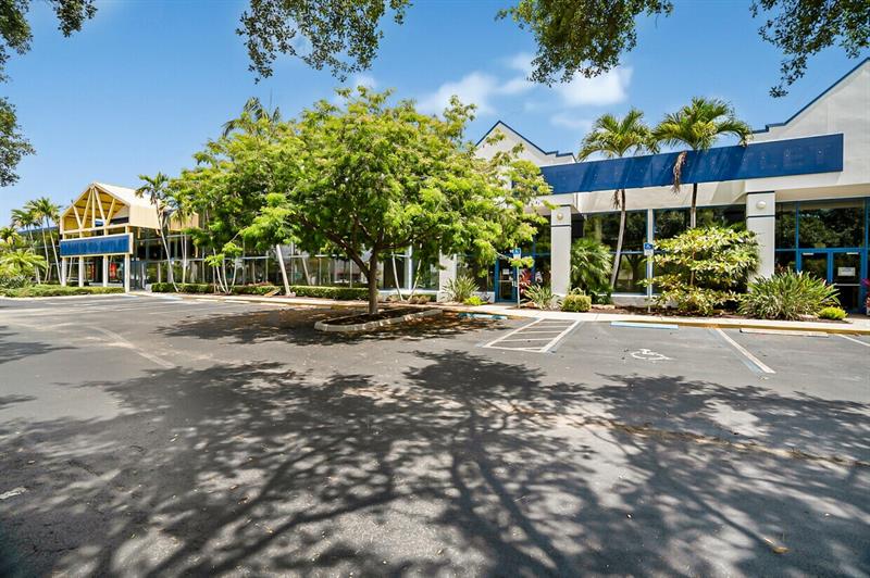 Image 4 of 14 For 1605 Oakland Park Blvd