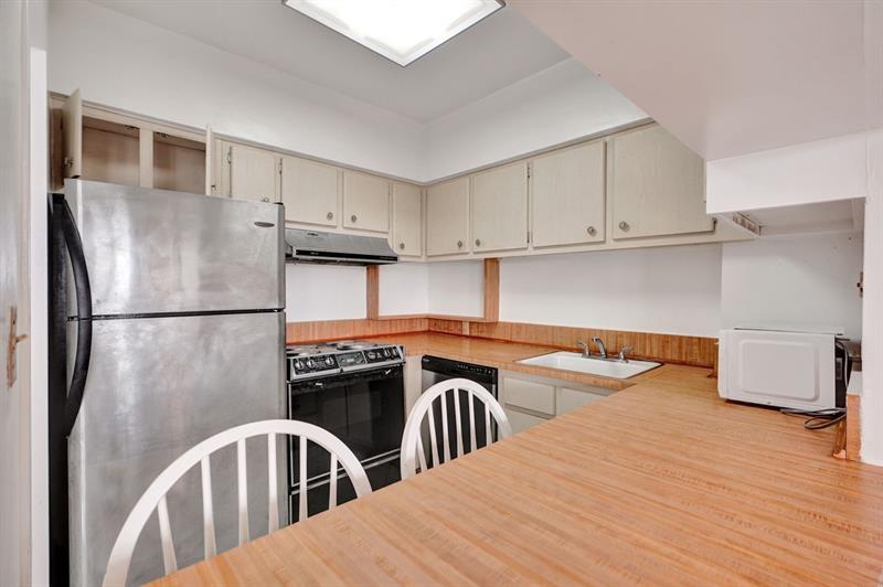 Image 14 of 93 For 7441 Wayne Ave  10c