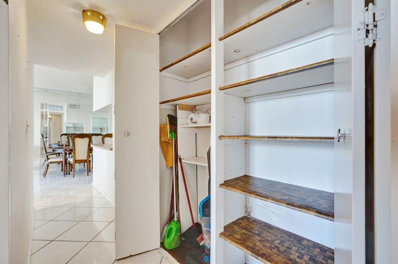 Image 38 of 93 For 7441 Wayne Ave  10c
