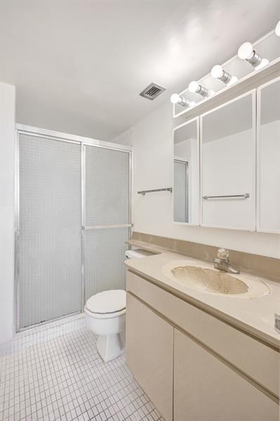 Image 45 of 93 For 7441 Wayne Ave  10c