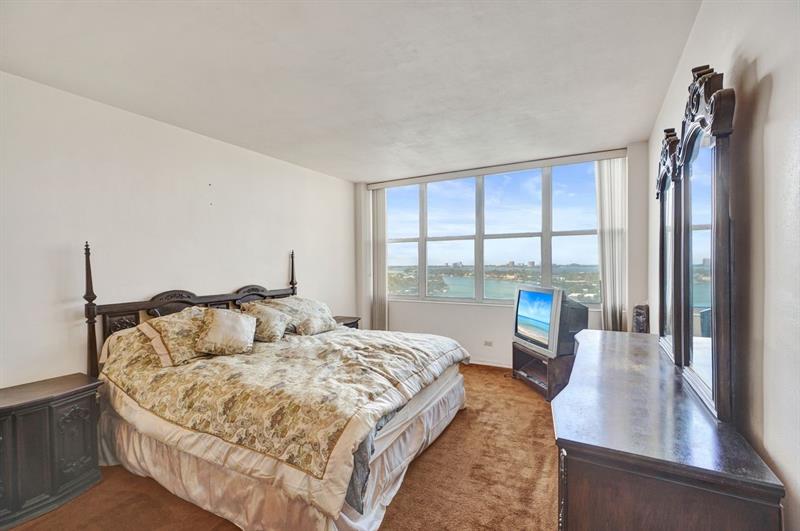 Image 6 of 93 For 7441 Wayne Ave  10c