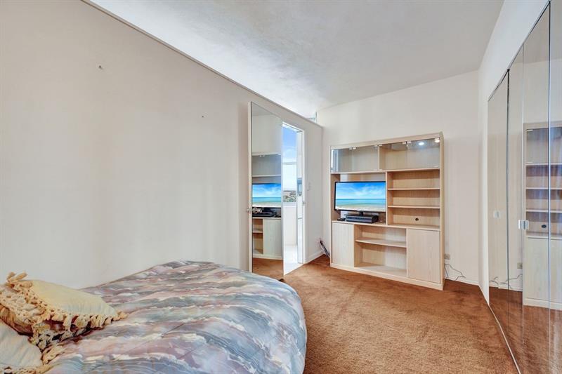 Image 8 of 93 For 7441 Wayne Ave  10c