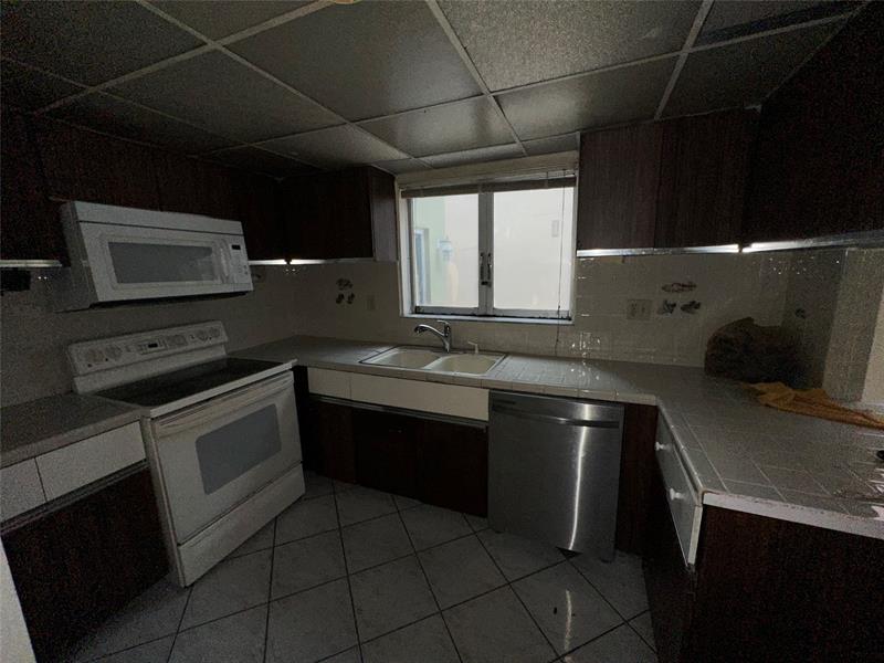 Image 6 of 14 For 4281 10th Ct