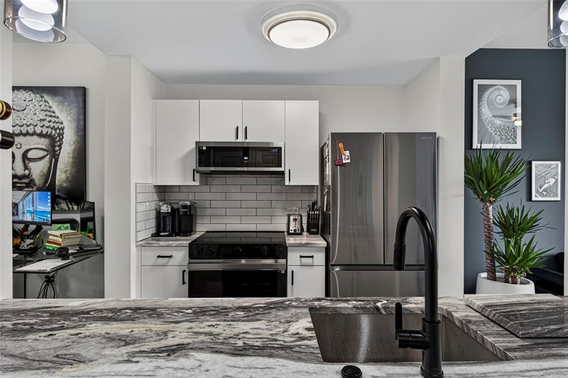 533 3rd Ave 516