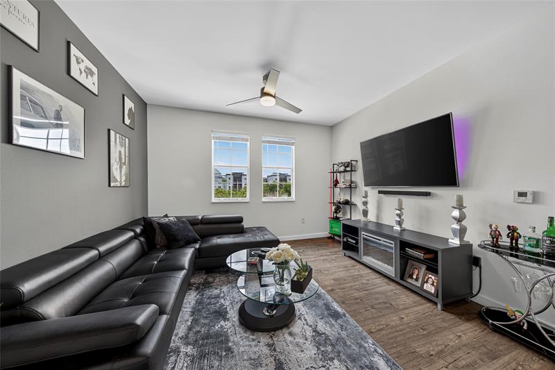 Image 16 of 42 For 533 3rd Ave  516