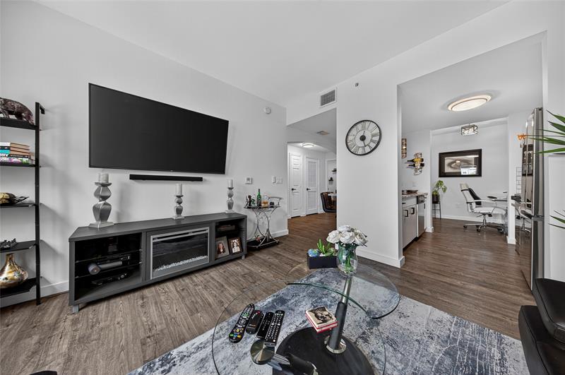 Image 17 of 42 For 533 3rd Ave  516