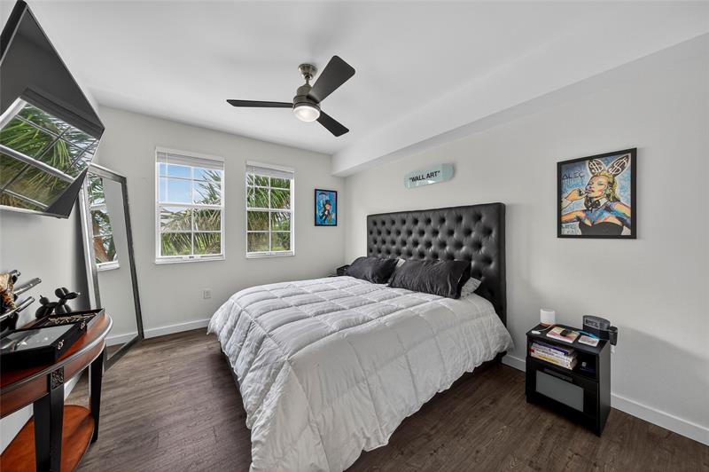 Image 19 of 42 For 533 3rd Ave  516
