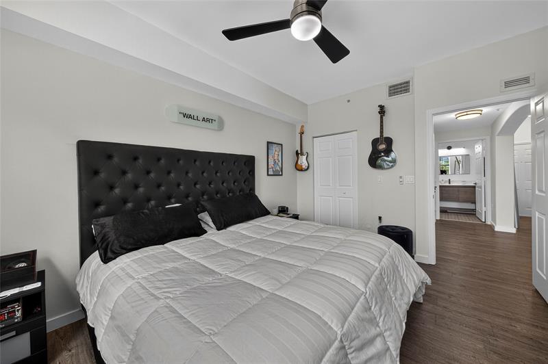 Image 21 of 42 For 533 3rd Ave  516