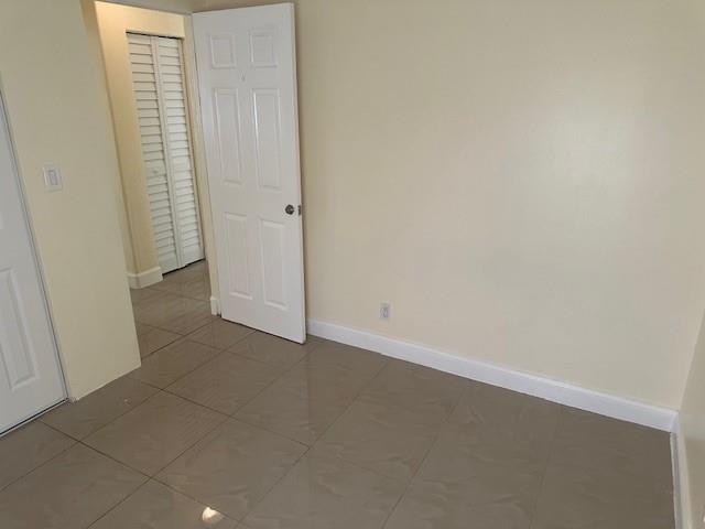 Image 5 of 14 For 7807 Kimberly Blvd