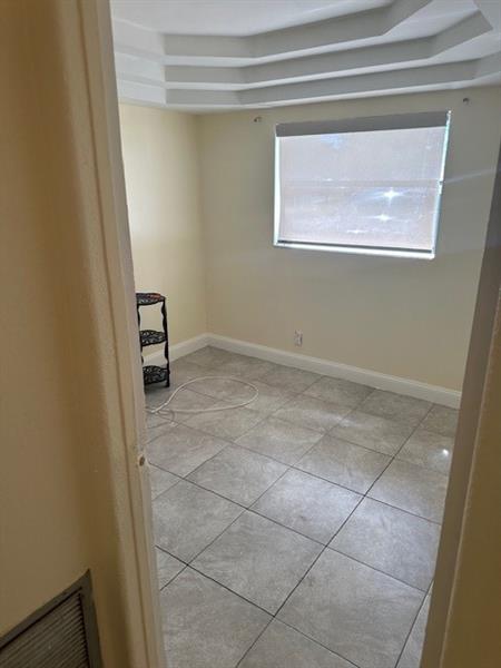 Image 7 of 14 For 7807 Kimberly Blvd