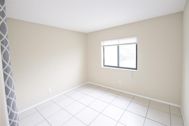 Image 12 of 19 For 11340 Royal Palm Blvd  11340