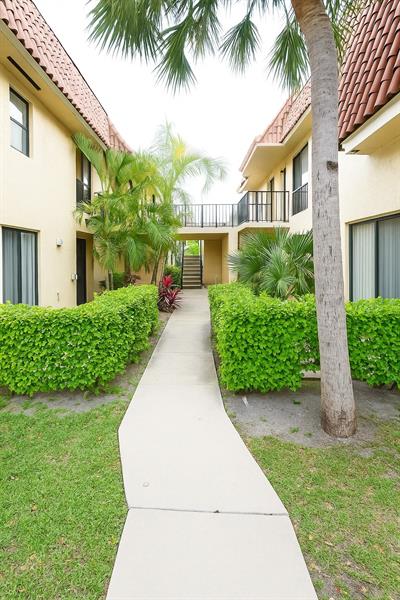 Image 15 of 19 For 11340 Royal Palm Blvd  11340