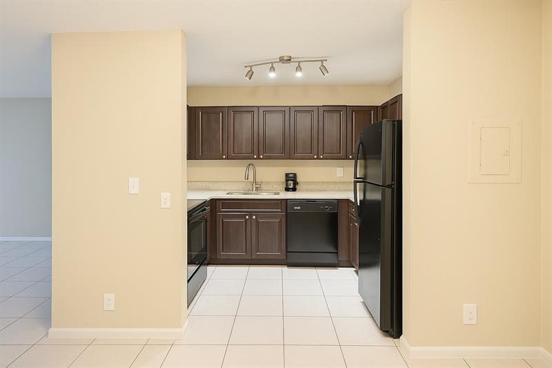 Image 6 of 19 For 11340 Royal Palm Blvd  11340