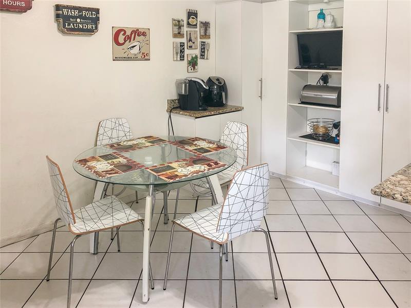 Image 14 of 47 For 5614 Hammock Ln  113