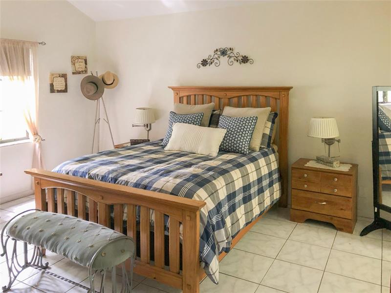 Image 16 of 47 For 5614 Hammock Ln  113