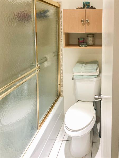 Image 19 of 47 For 5614 Hammock Ln  113