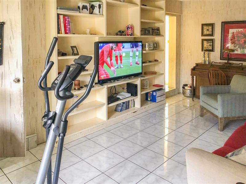 Image 29 of 47 For 5614 Hammock Ln  113