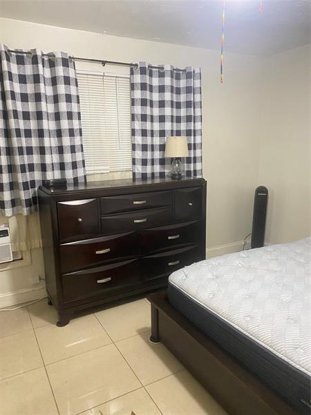 Image 3 of 8 For 1437 56th St  3