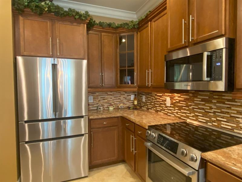 Image 10 of 43 For 4115 Darlington St