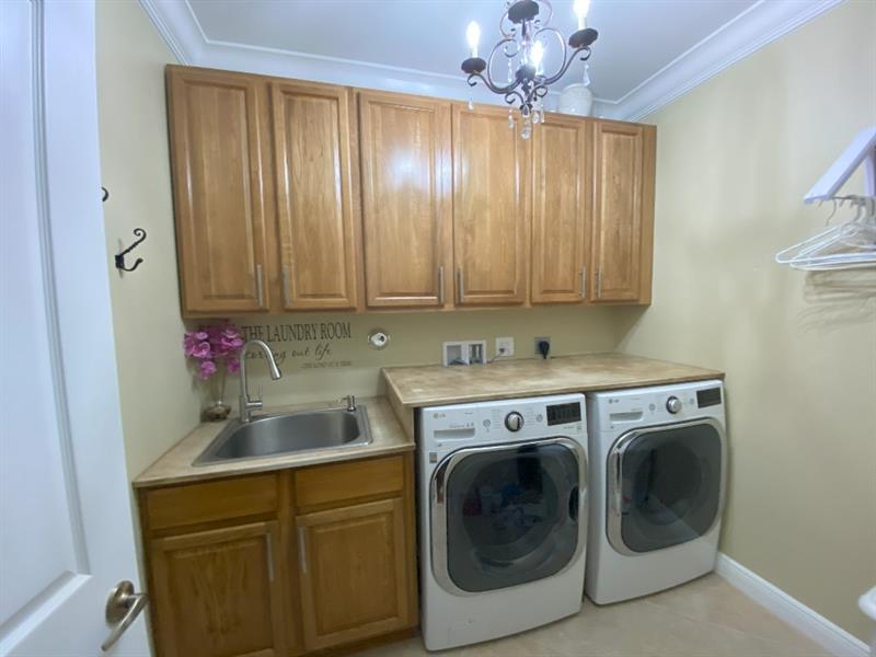 Image 21 of 43 For 4115 Darlington St