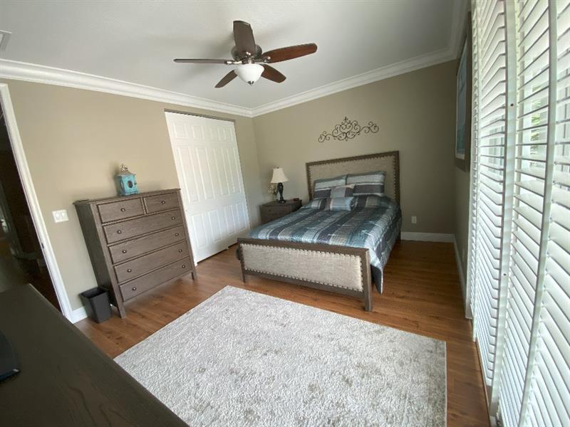 Image 33 of 43 For 4115 Darlington St