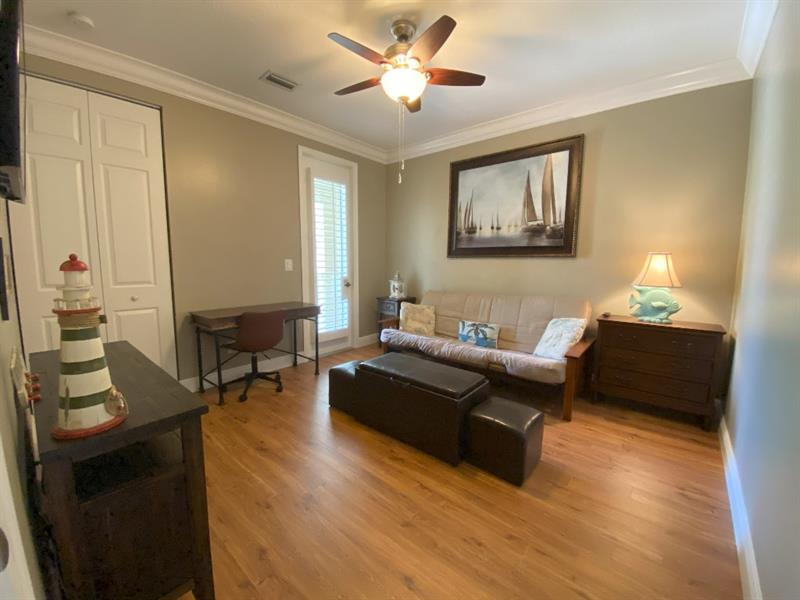 Image 35 of 43 For 4115 Darlington St