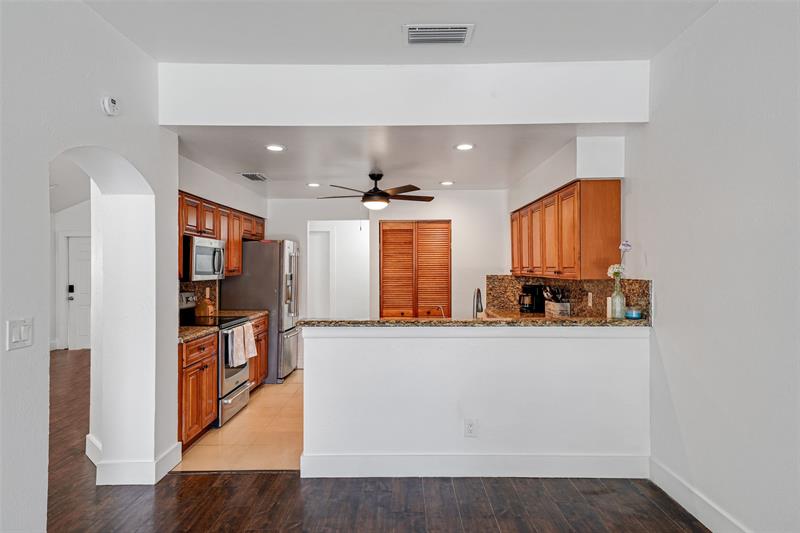 Image 11 of 58 For 2687 Oak Park Cir