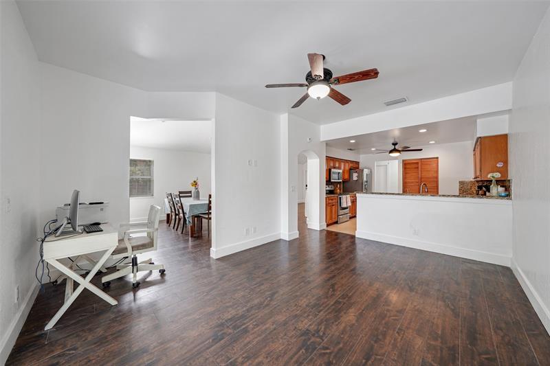 Image 12 of 58 For 2687 Oak Park Cir