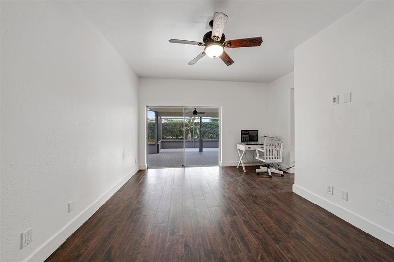 Image 13 of 58 For 2687 Oak Park Cir