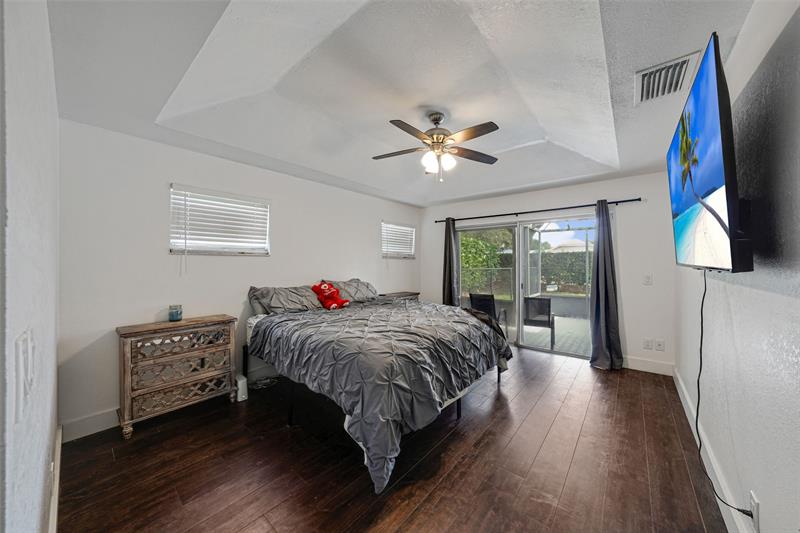 Image 26 of 58 For 2687 Oak Park Cir