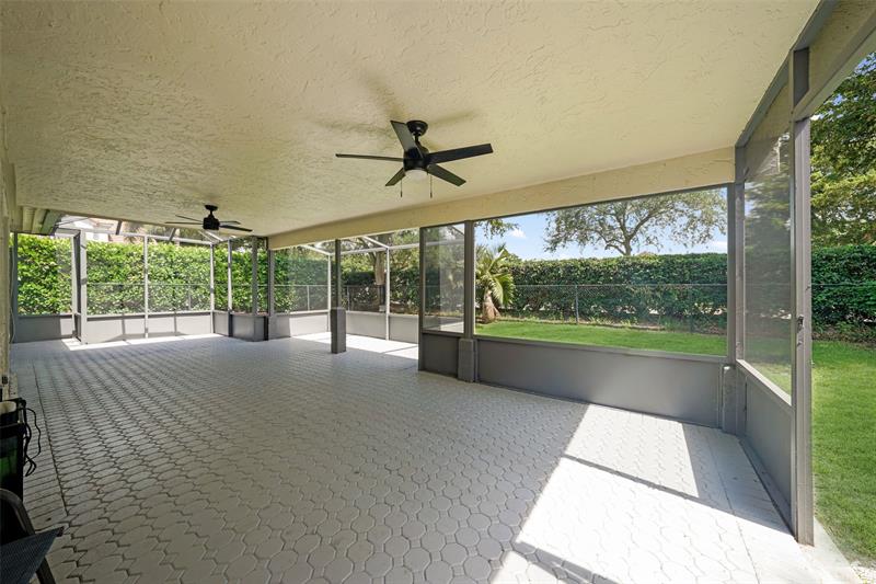 Image 35 of 58 For 2687 Oak Park Cir