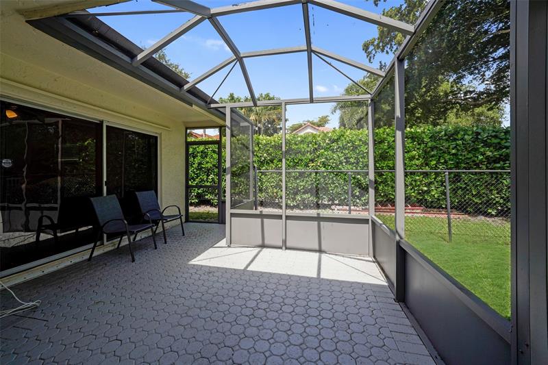 Image 37 of 58 For 2687 Oak Park Cir