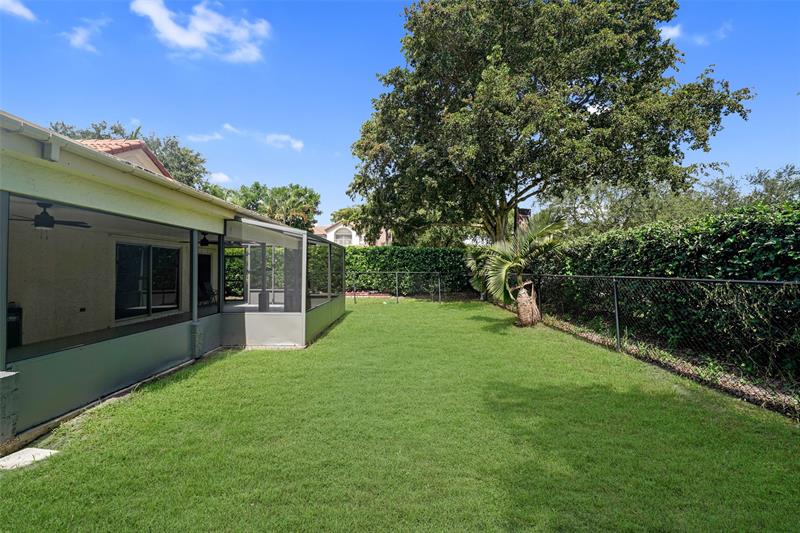 Image 40 of 58 For 2687 Oak Park Cir