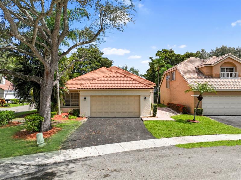 Image 41 of 58 For 2687 Oak Park Cir