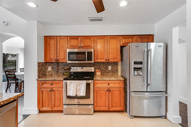 Image 9 of 58 For 2687 Oak Park Cir